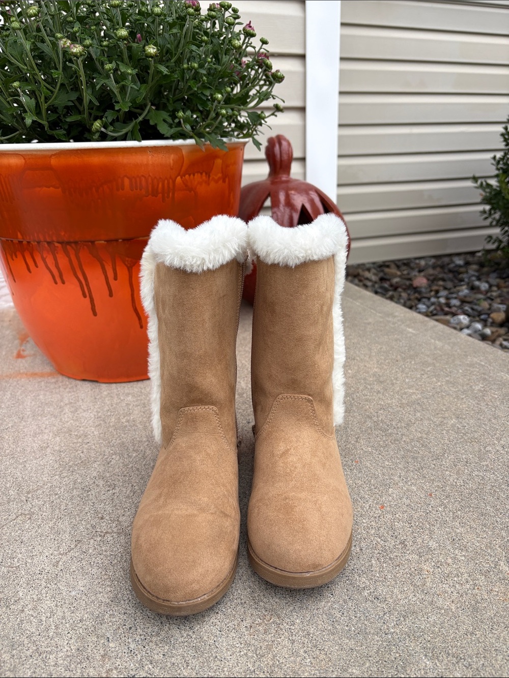 Gymboree Girls Tan Suede Faux-Fur Lined Boots Size 2 EUC Fall Photo Holiday